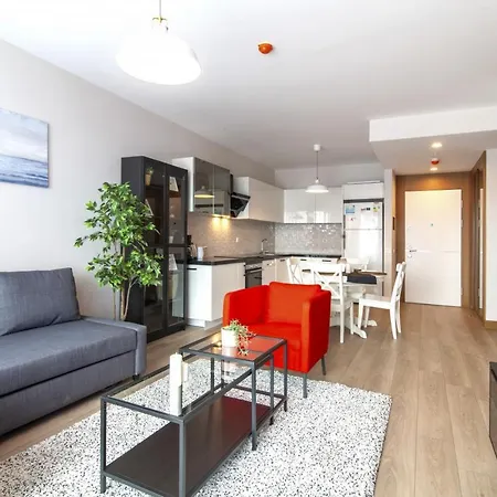 Apartment Central Flat With Balcony In Fikirtepe *